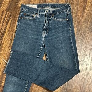 GAP Vintage Style High Rise Slim Womens Jeans With Raw Edges Size 26